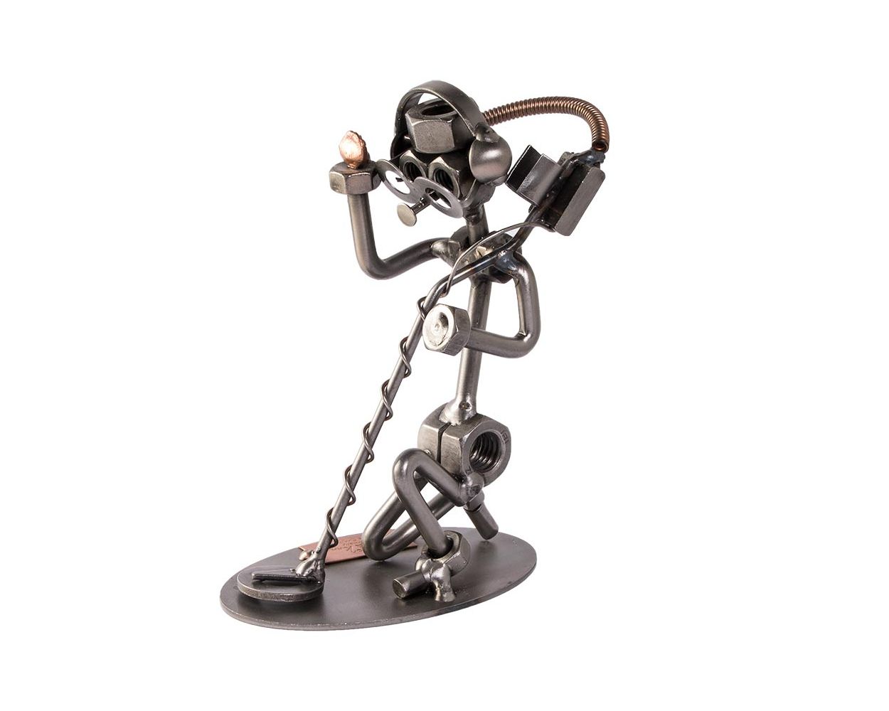 The nutty detectorist Reggie The nutty detectorist Reggie